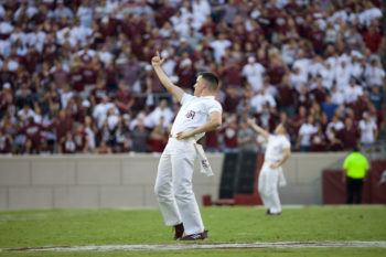 Yell Leader