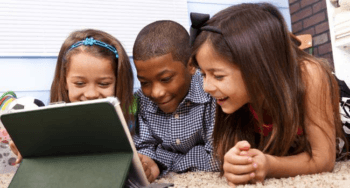 kids on iPad