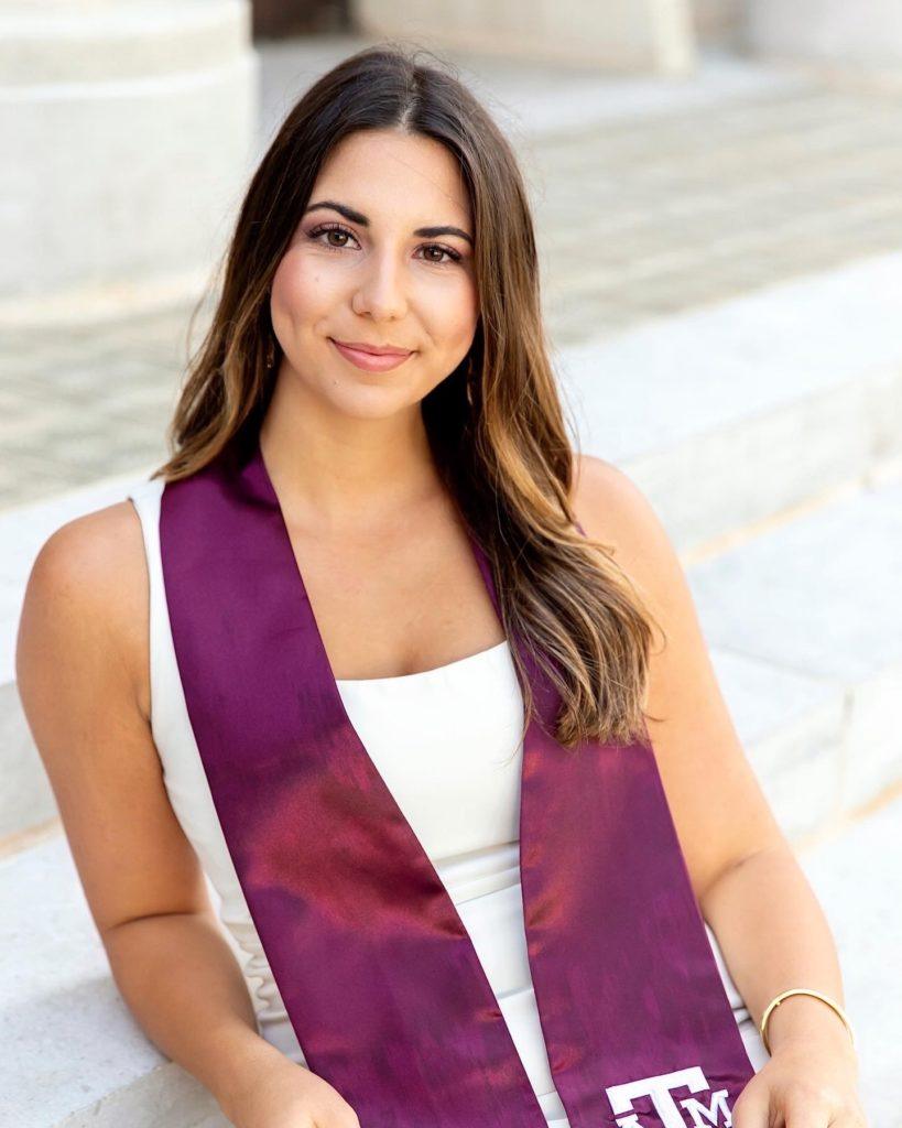 caitlin garcia graduation portrait