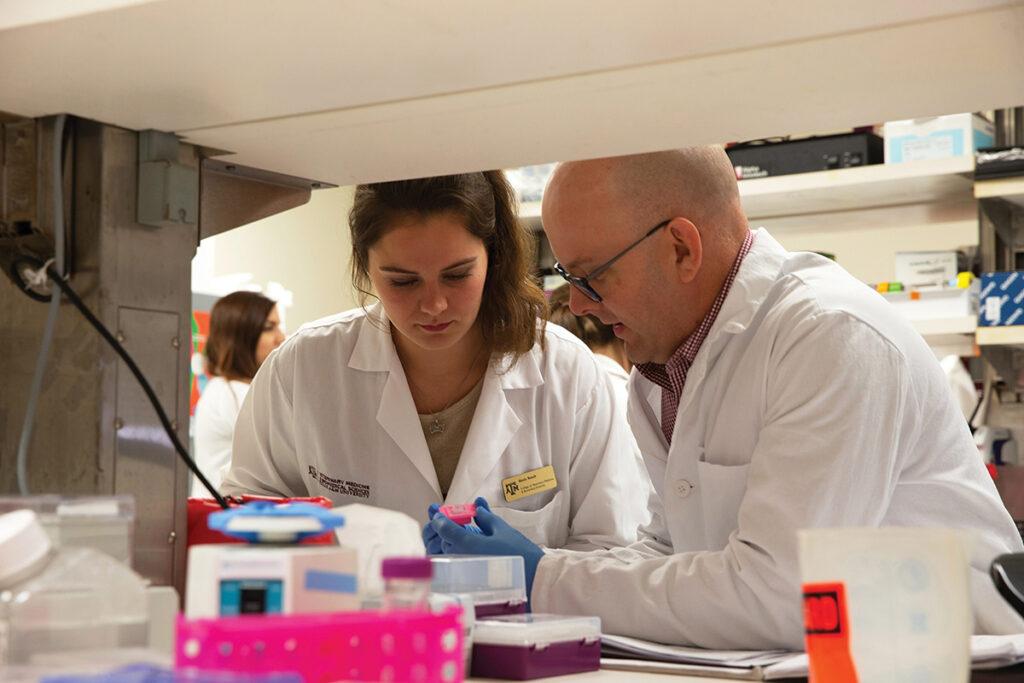 Dr. Michael Golding and Ph.D. student Alexis Roach