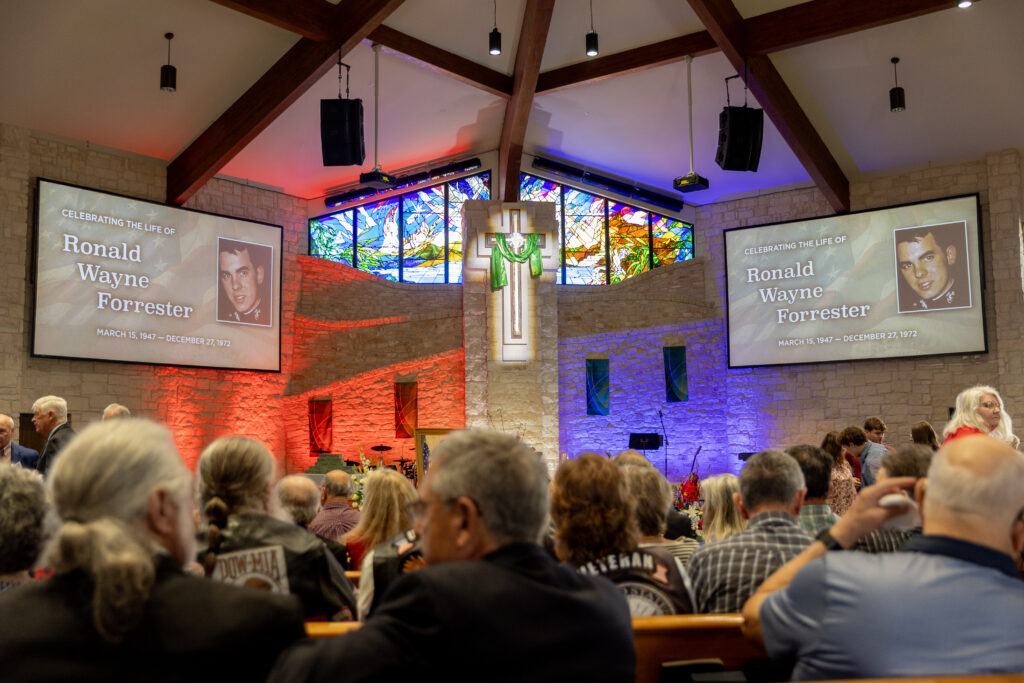 A photo of a crowded church