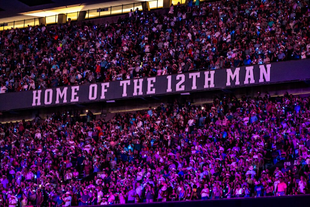 Fans cheer at a George Strait concert in Kyle Field.