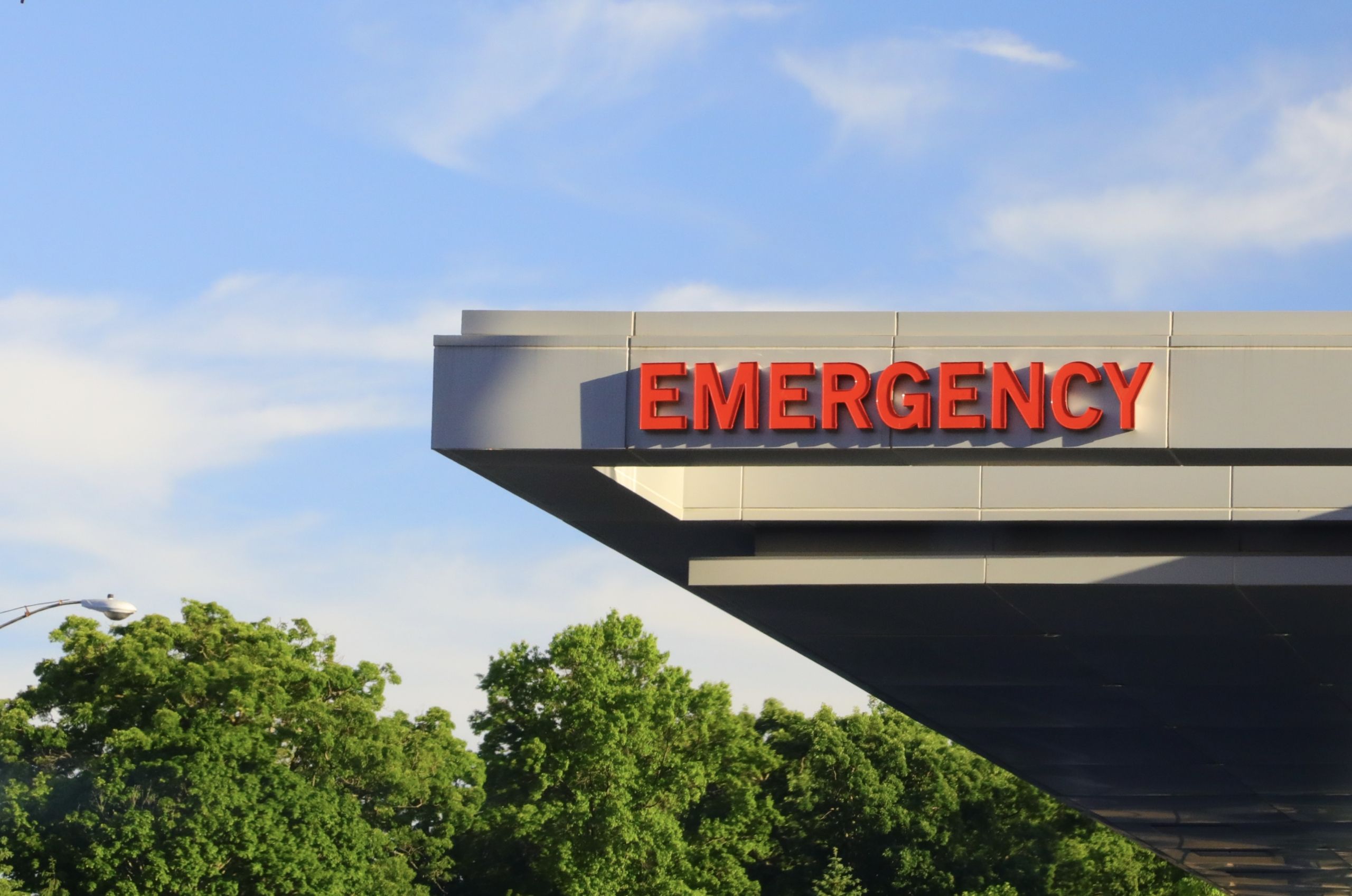 A photo of an emergency sign at a hospital.