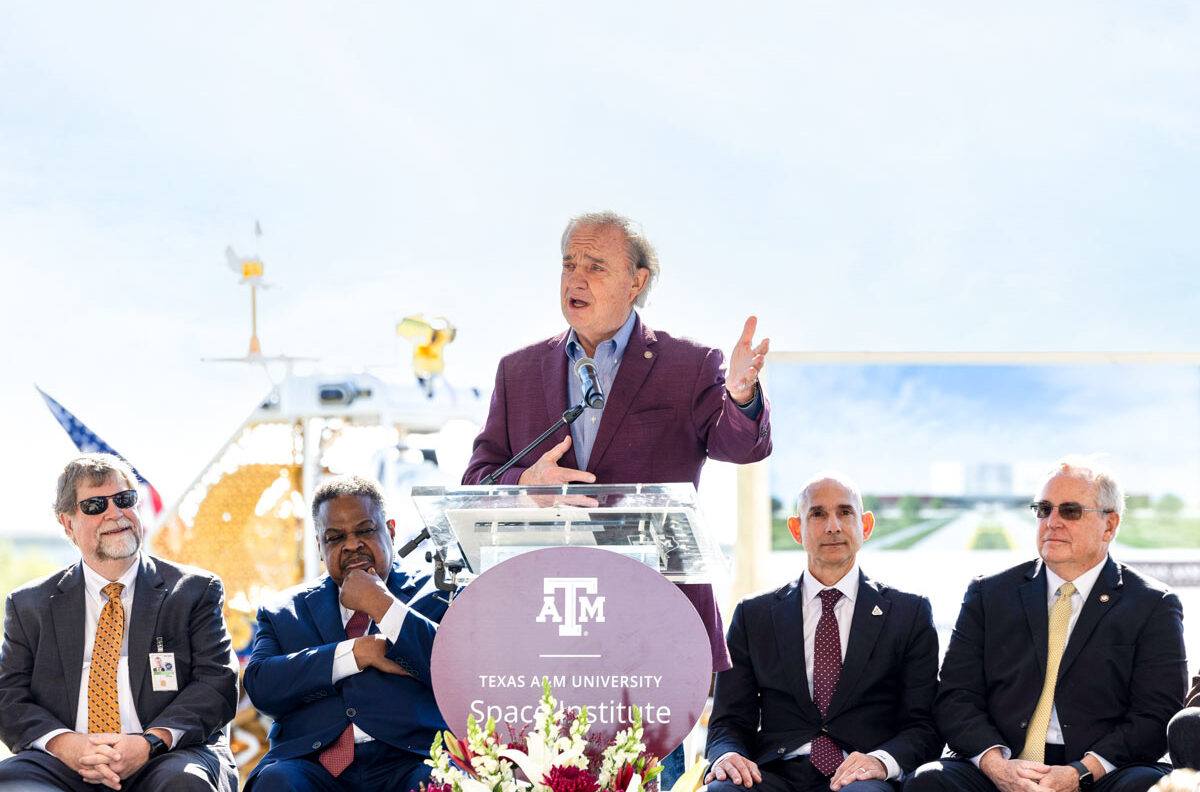 John Sharp speaking at the Texas A&M Space Institute