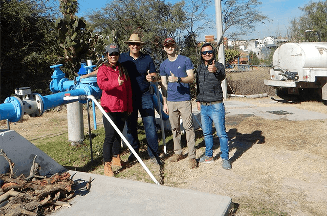 Doctoral student Yibin Huang, Dr. Peter Knappett, Brian Lynch ’19, and University of Guanajuato’s Manuel Aviles. (Brian Lynch/College Geosciences)