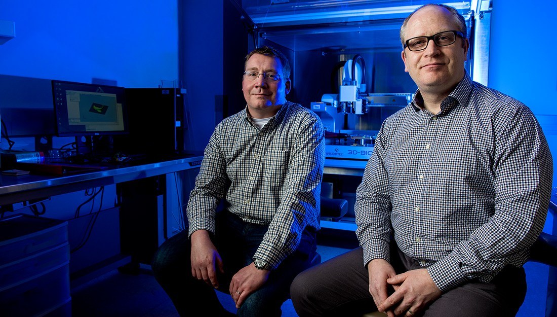 Biomedical researchers Carl Gregory (left) and Roland Kaunas (right) in the medical and engineering fields are coming together to move a bone-healing technology forward. (Texas A&M University Health Science Center)