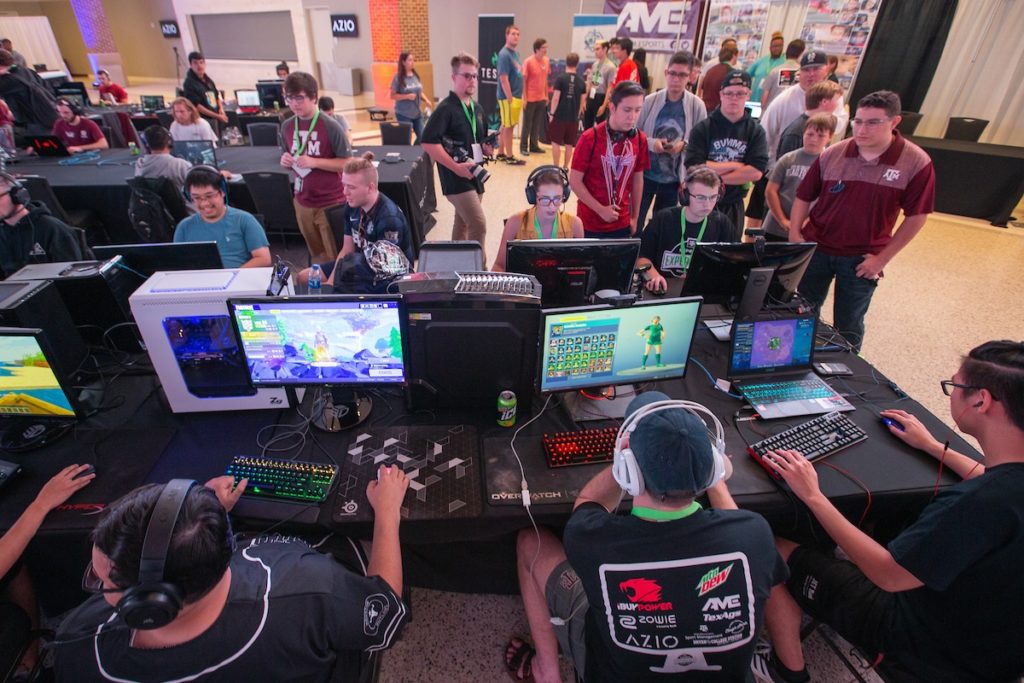 Gamers at the Texas A&M Esports Experience.