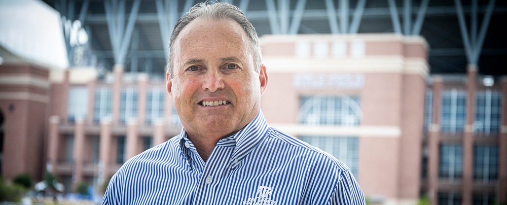 •Rick Hall replaces Dennis Corrington, who retired Aug. 31 after 45 years, as director of the Department of Recreational Sports